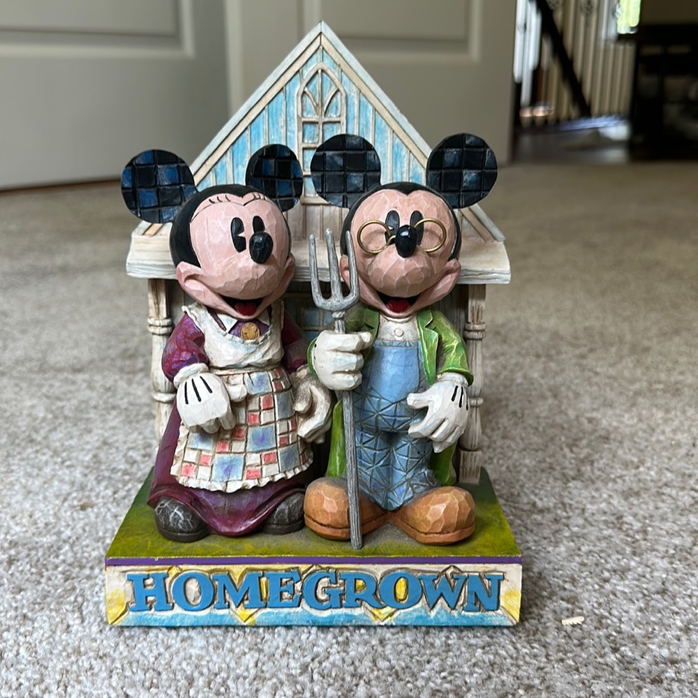 Jim Shore Walt Disney Traditions Mickey and Minnie “Homegrown”